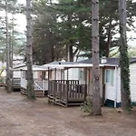 Mobil-home Avec Jacuzzi Pour 4 Personnes Et Terrasse - Api-1-52-465 Camping