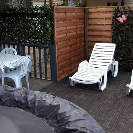 Kemp Mobil-home Avec Jacuzzi Pour 4 Personnes Et Terrasse - Api-1-52-465